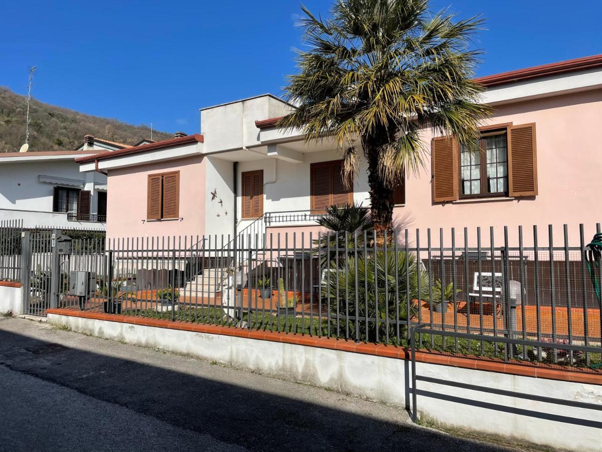 Villa Antonella Pozzilli Exteriör bild