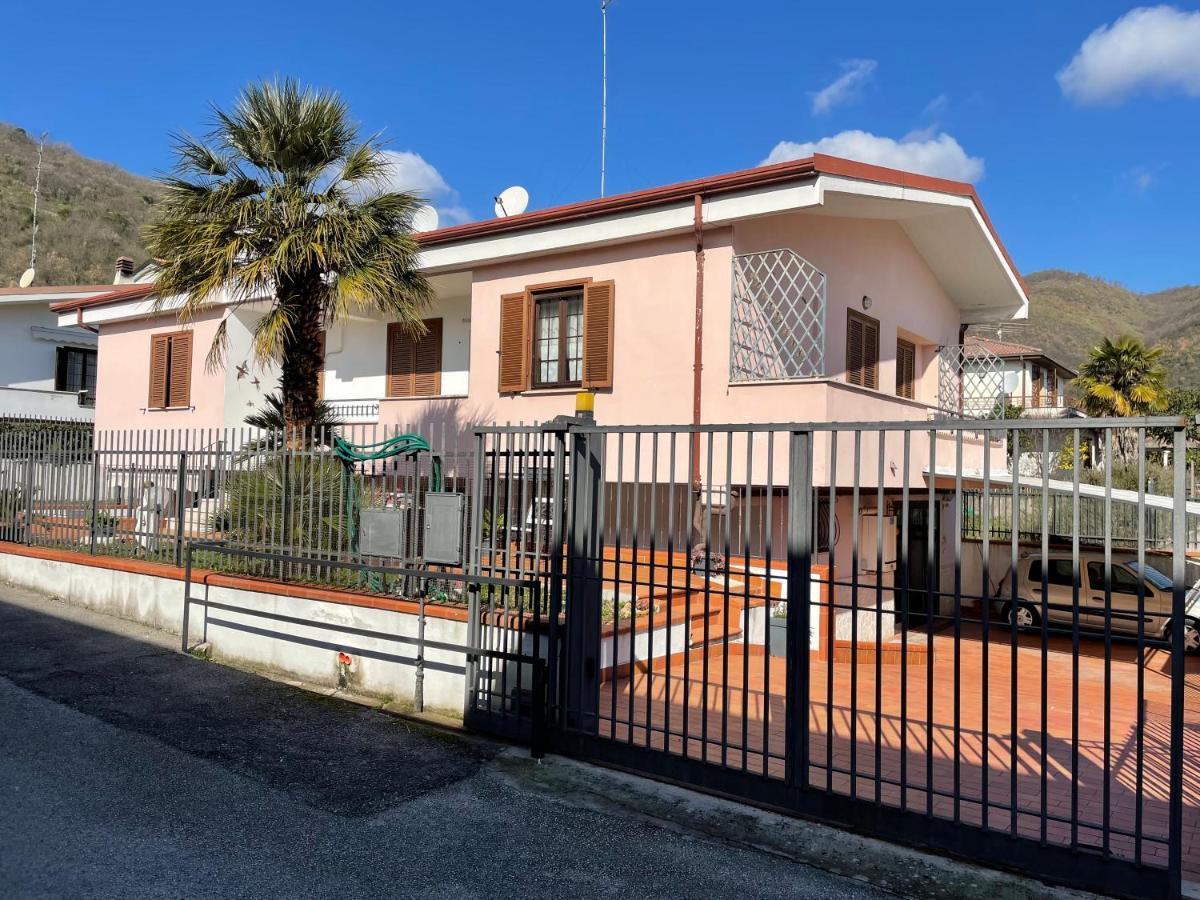 Villa Antonella Pozzilli Exteriör bild