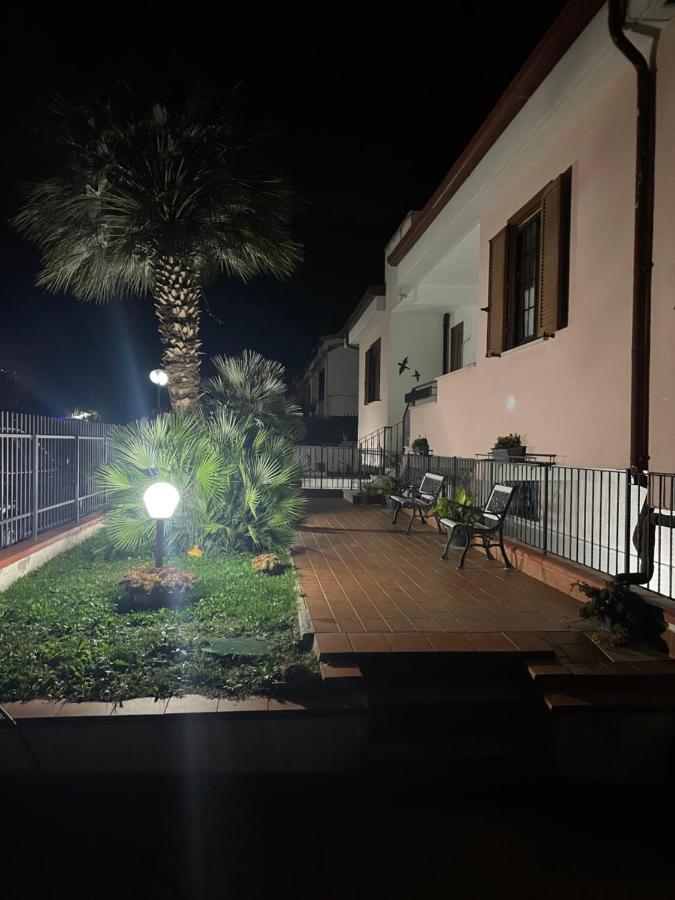 Villa Antonella Pozzilli Exteriör bild