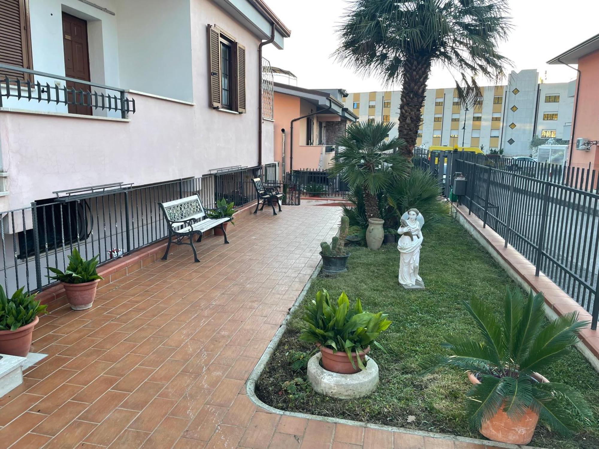 Villa Antonella Pozzilli Exteriör bild